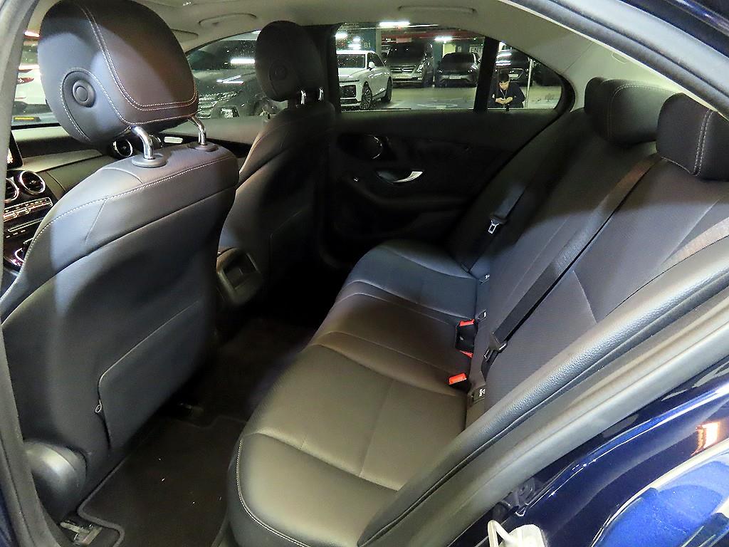 Mercedes-Benz C-Class — photo 07