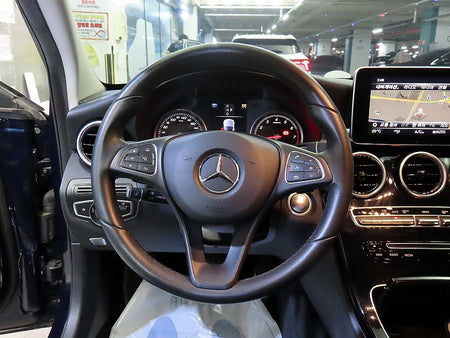 Mercedes-Benz C-Class — photo 08