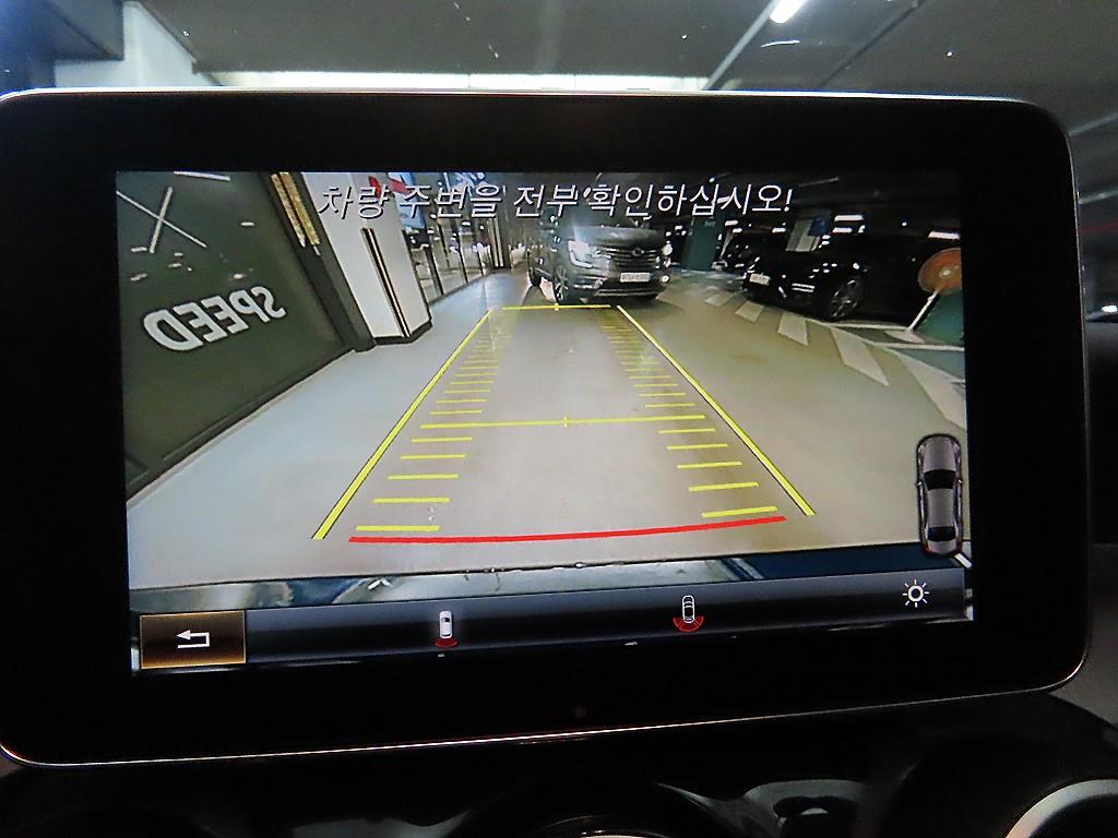 Mercedes-Benz C-Class — photo 16