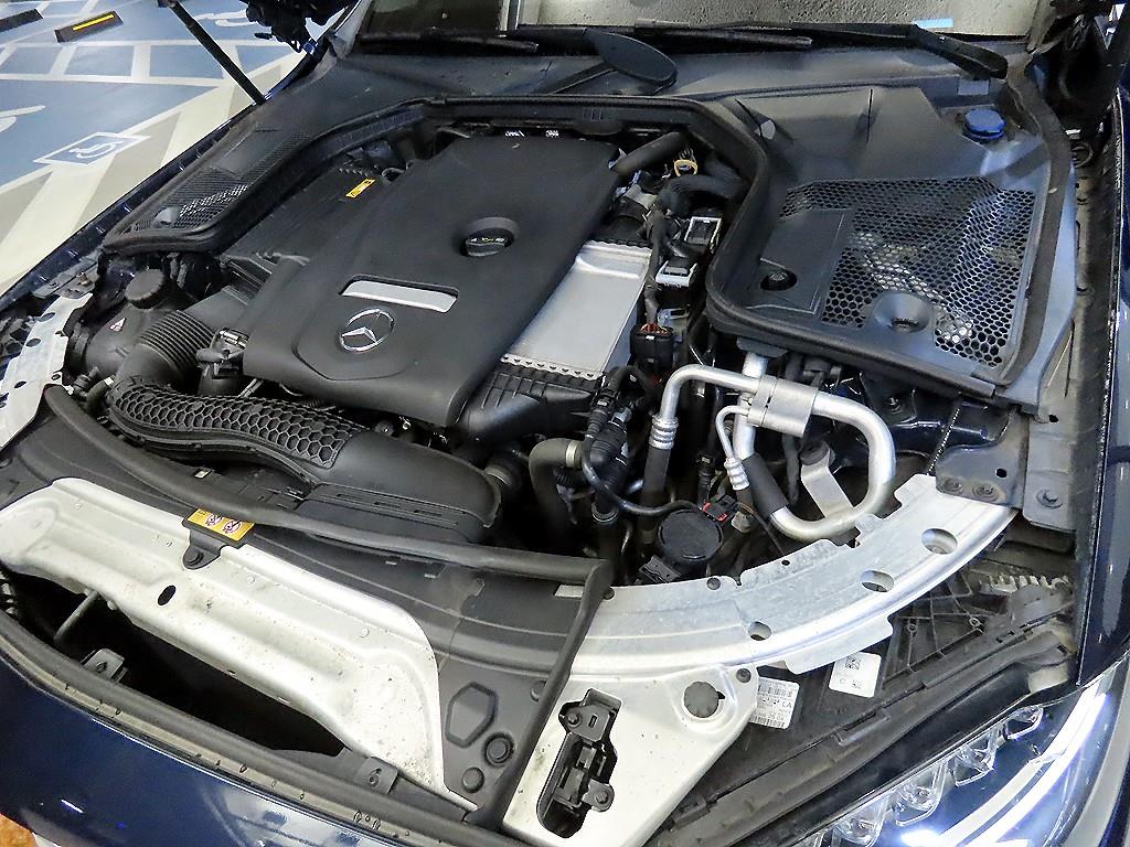 Mercedes-Benz C-Class — photo 19
