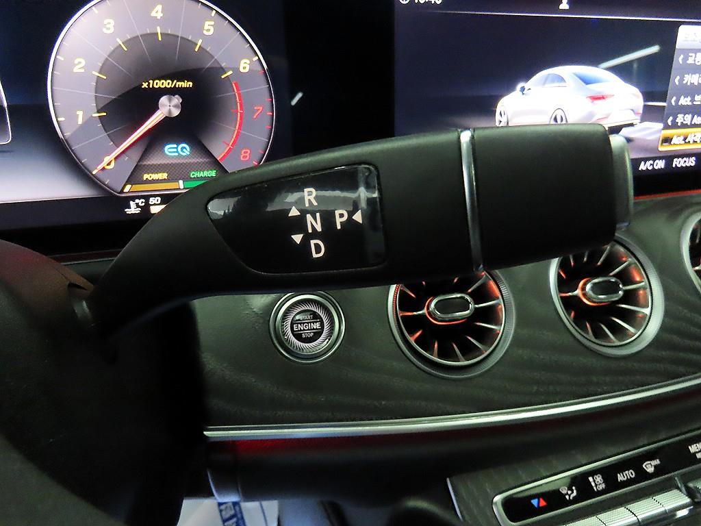 Mercedes-Benz CLS-Class — photo 12