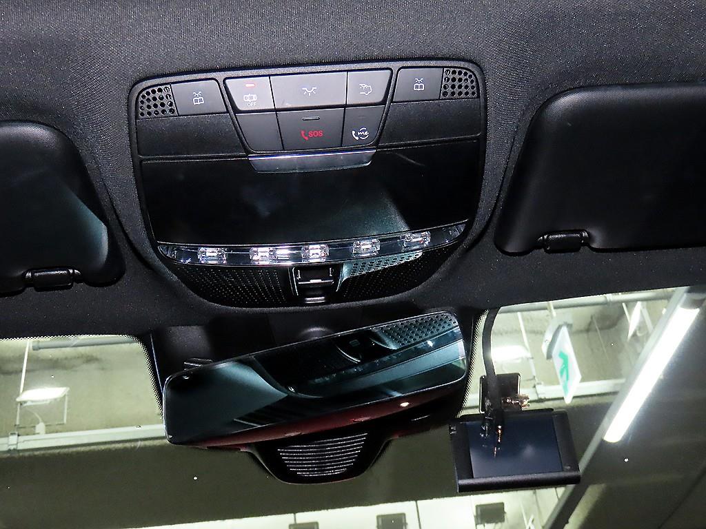Mercedes-Benz CLS-Class — photo 14