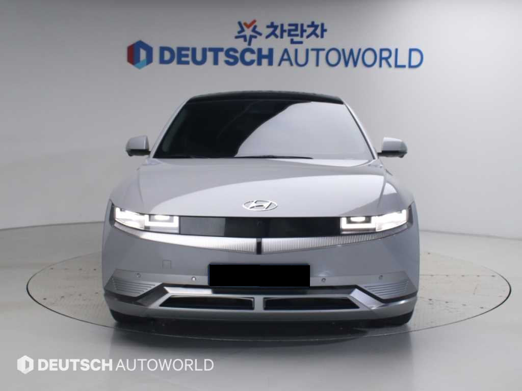 Hyundai Ioniq5 — photo 03