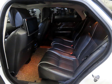 Jaguar XJ — photo 07