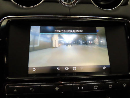 Jaguar XJ — photo 14