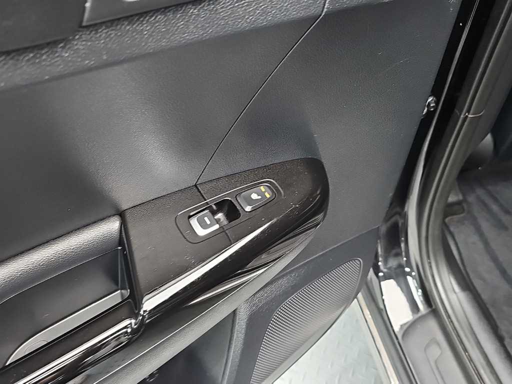 Kia Sportage — photo 13