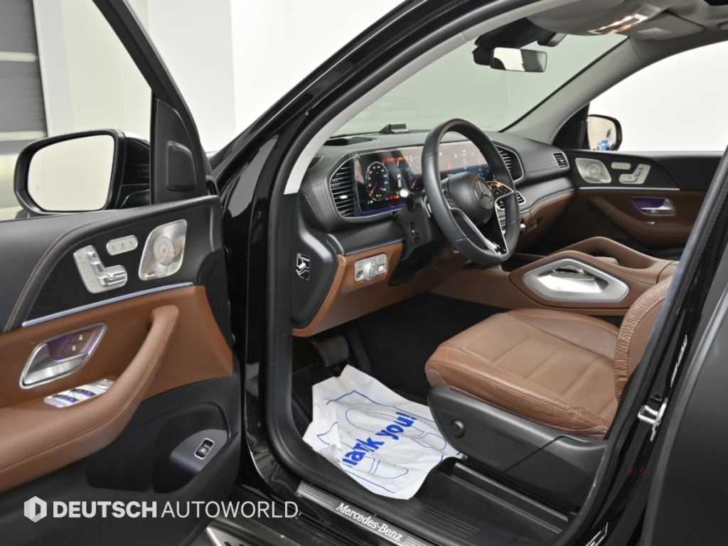 Mercedes-Benz GLE-Class — photo 11