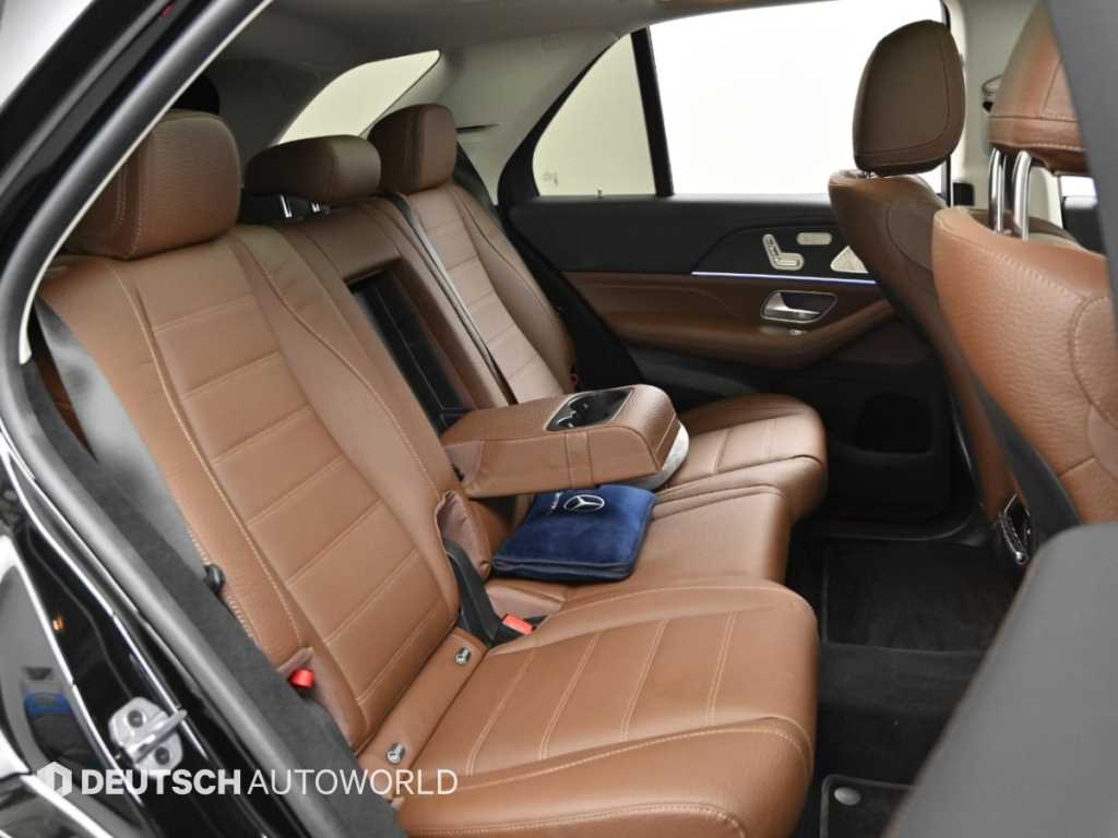 Mercedes-Benz GLE-Class — photo 12