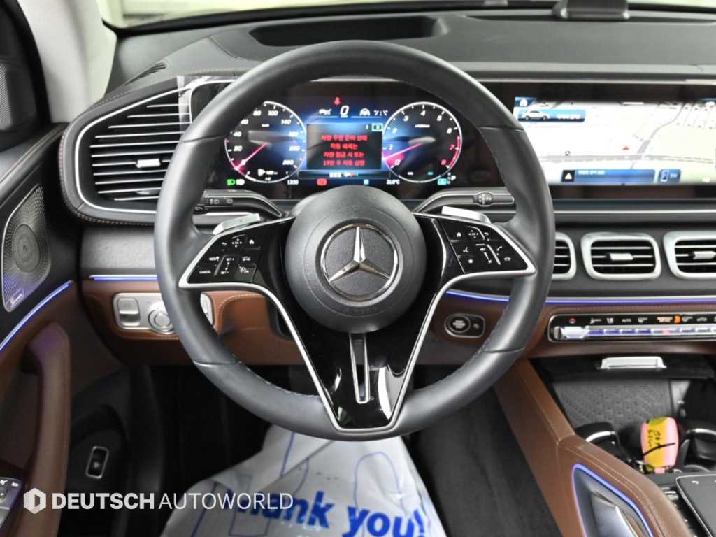 Mercedes-Benz GLE-Class — photo 13
