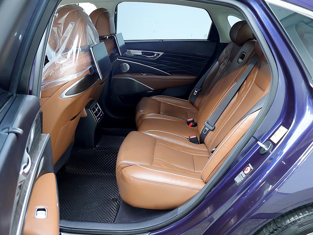 Kia K9 — photo 12