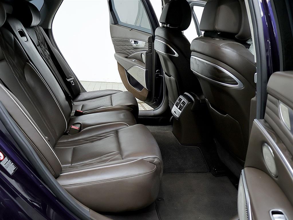 Kia K9 — photo 12