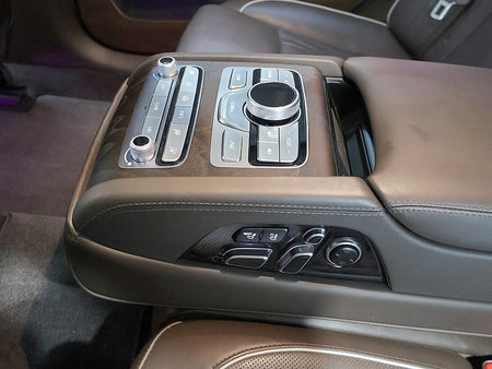 Kia K9 — photo 16
