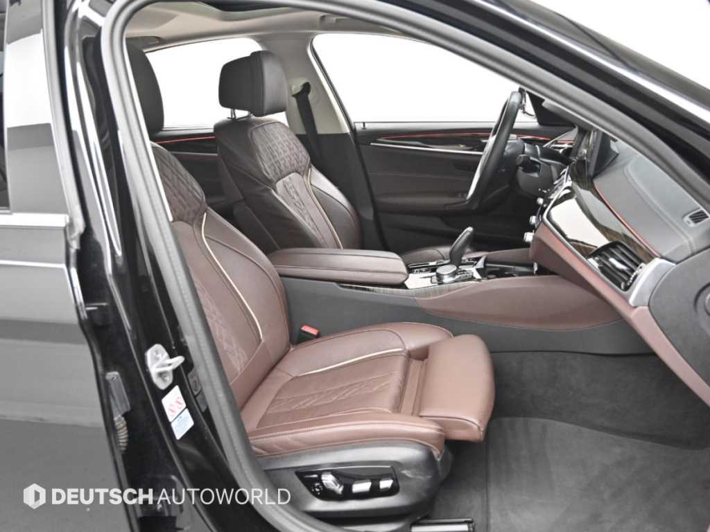 BMW 5-Series — photo 10