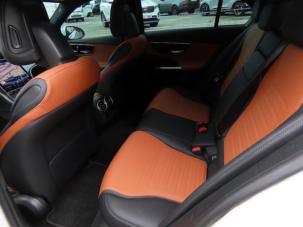 Mercedes-Benz C-Class — photo 06