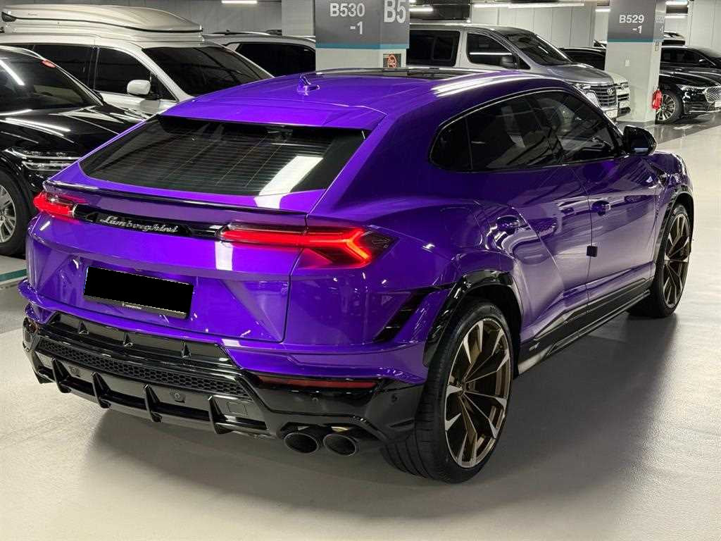 Lamborghini Urus — photo 03