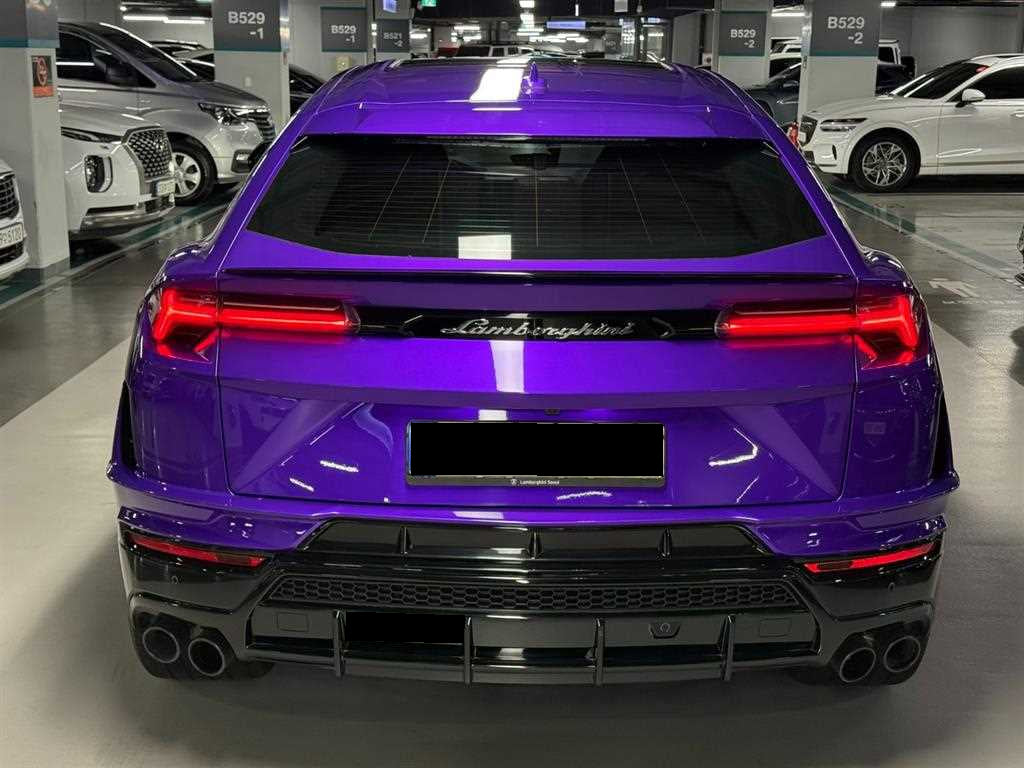 Lamborghini Urus — photo 04