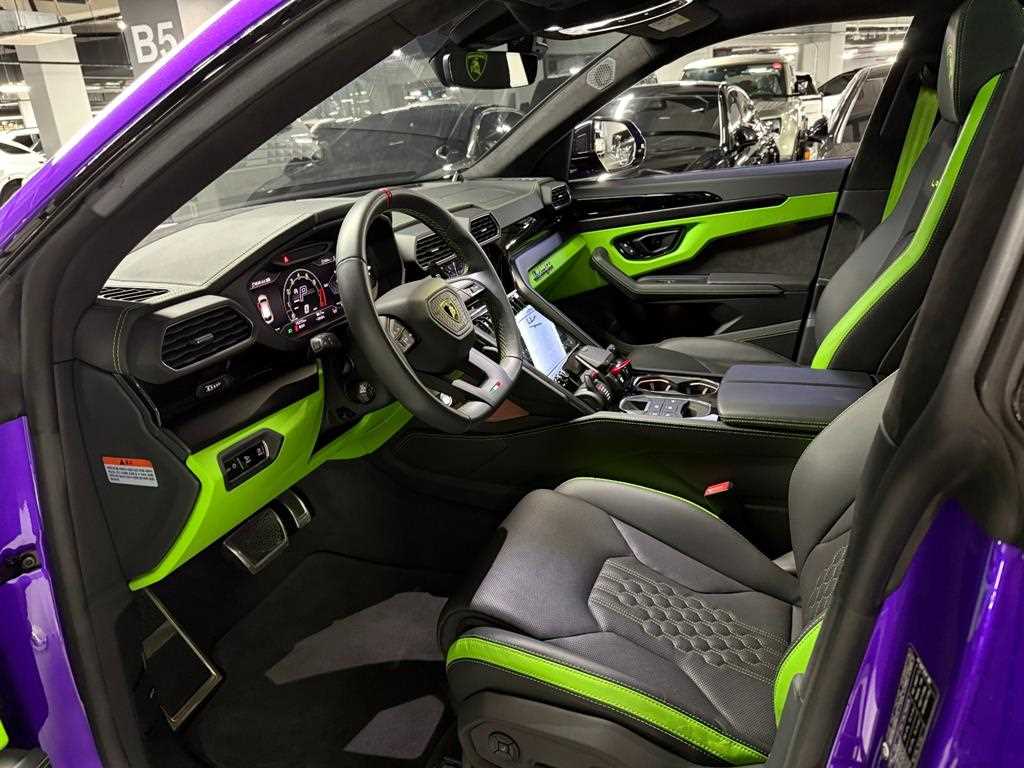 Lamborghini Urus — photo 10