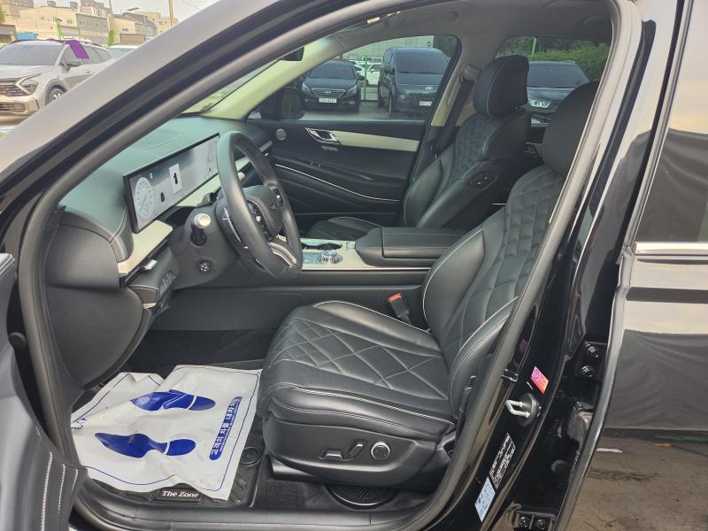 Genesis GV80 — photo 05