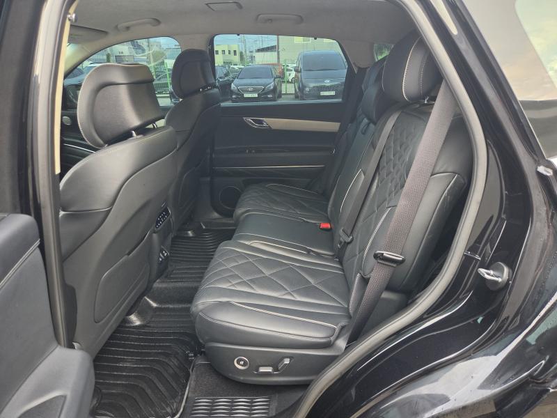 Genesis GV80 — photo 06