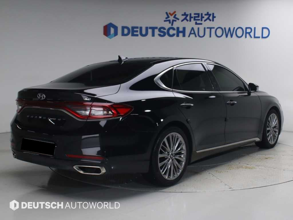 Hyundai Grandeur — photo 02