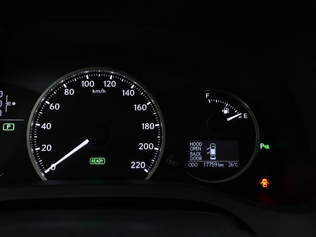 Lexus CT200h — photo 06