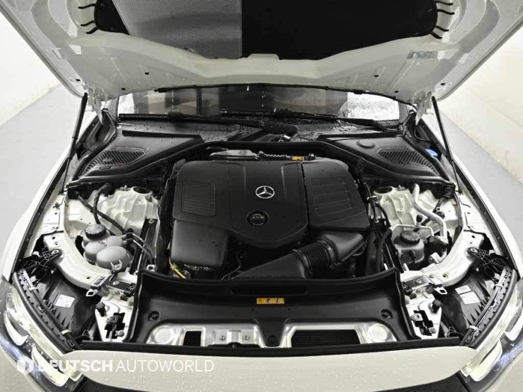 Mercedes-Benz E-Class — photo 06