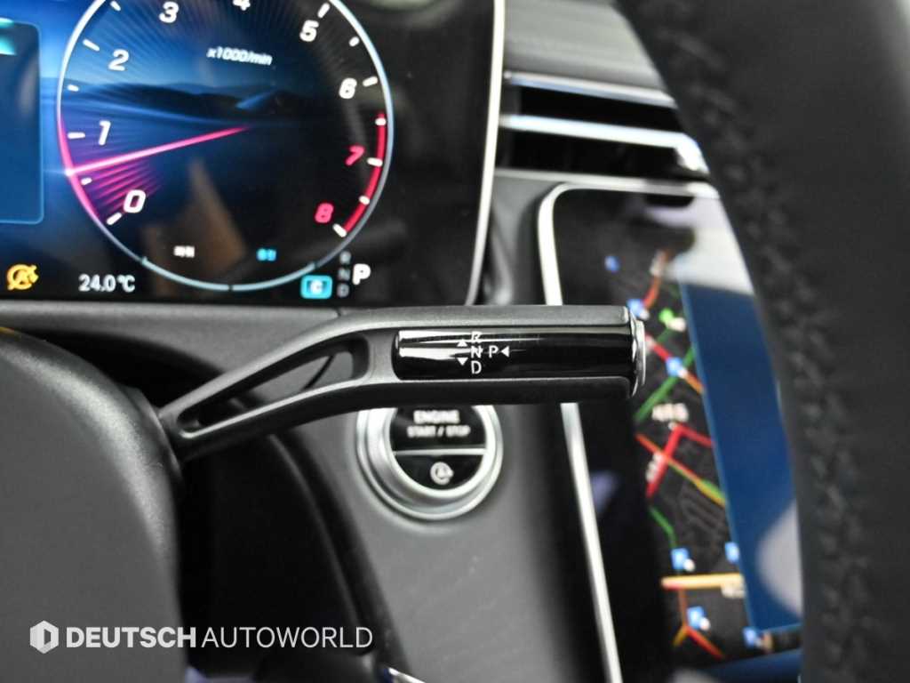Mercedes-Benz E-Class — photo 09