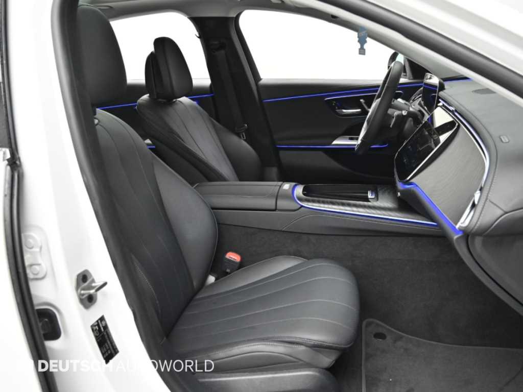 Mercedes-Benz E-Class — photo 10