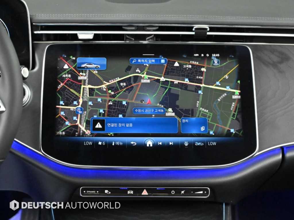 Mercedes-Benz E-Class — photo 14