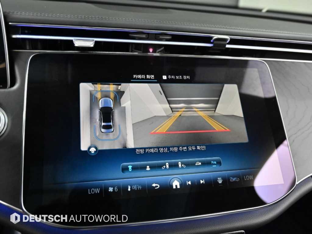 Mercedes-Benz E-Class — photo 15