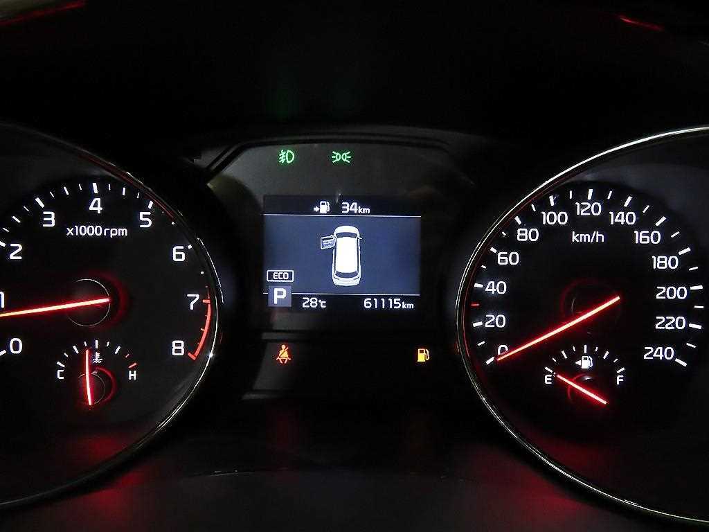 Kia Carnival — photo 09