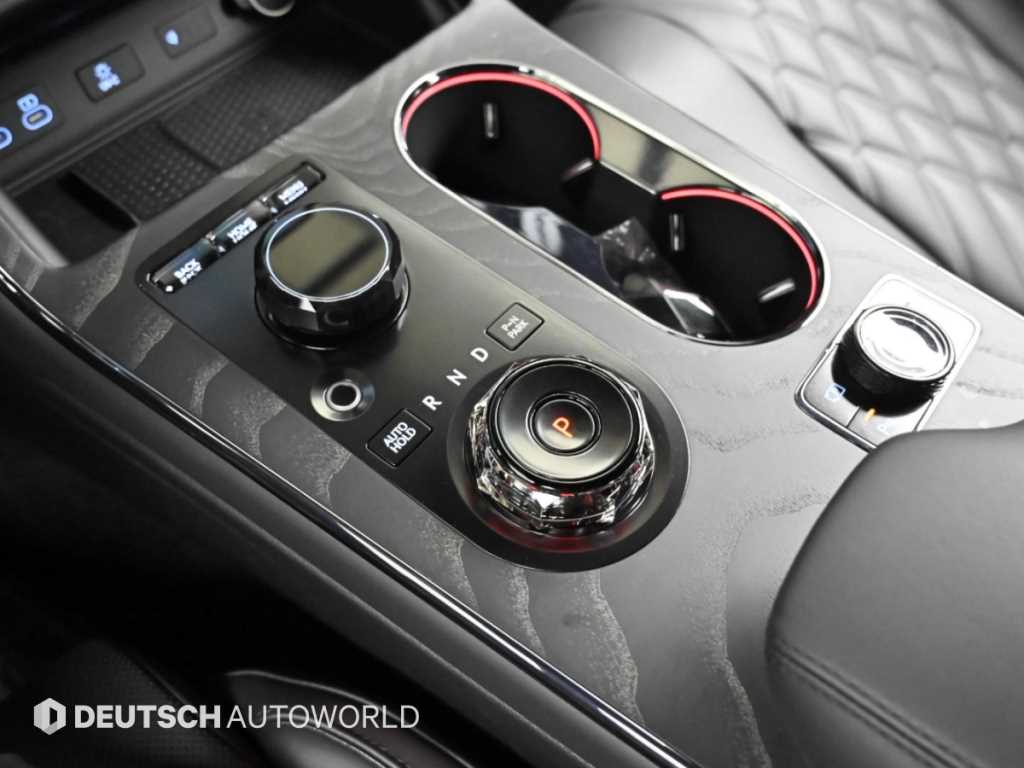 Genesis GV80 — photo 09