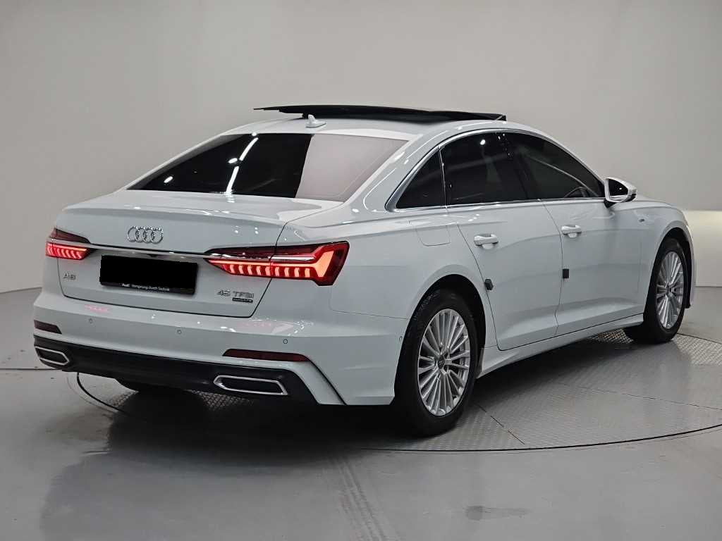 Audi A6 — photo 04