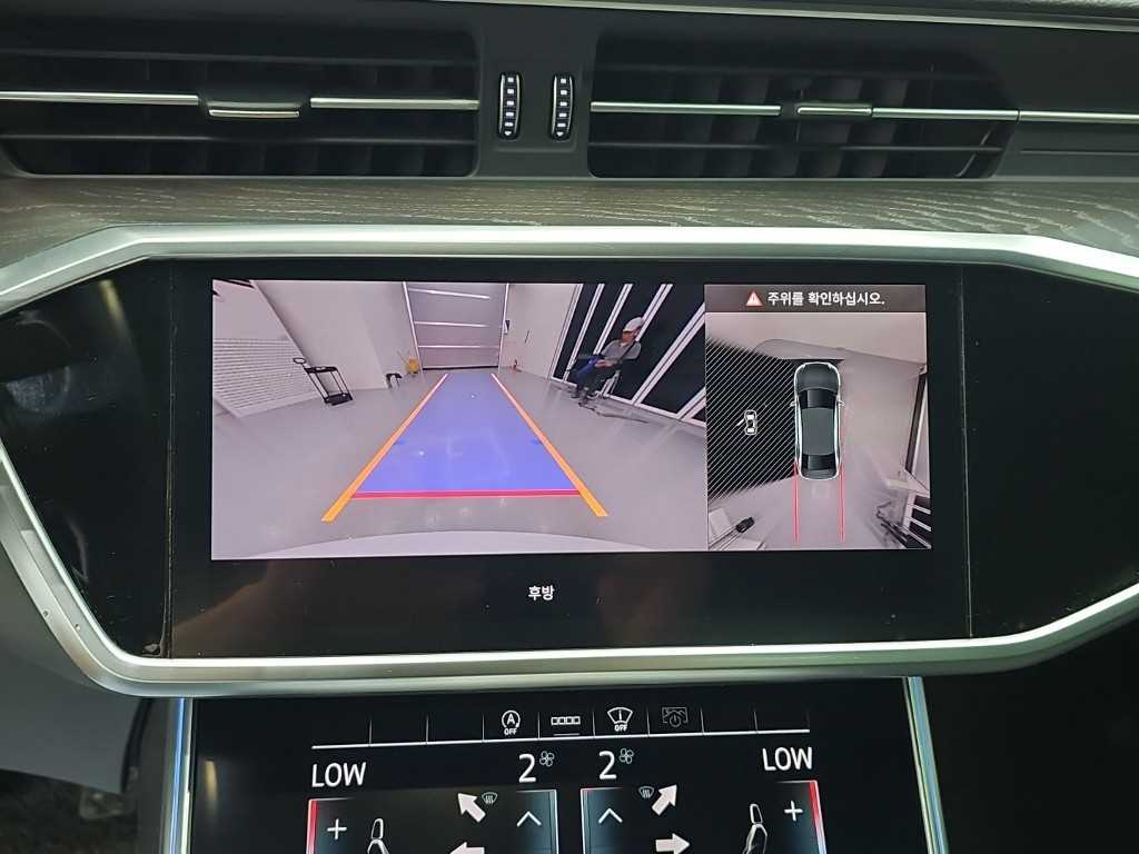 Audi A6 — photo 16