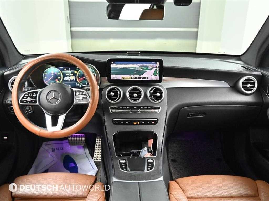 Mercedes-Benz GLC-Class — photo 07
