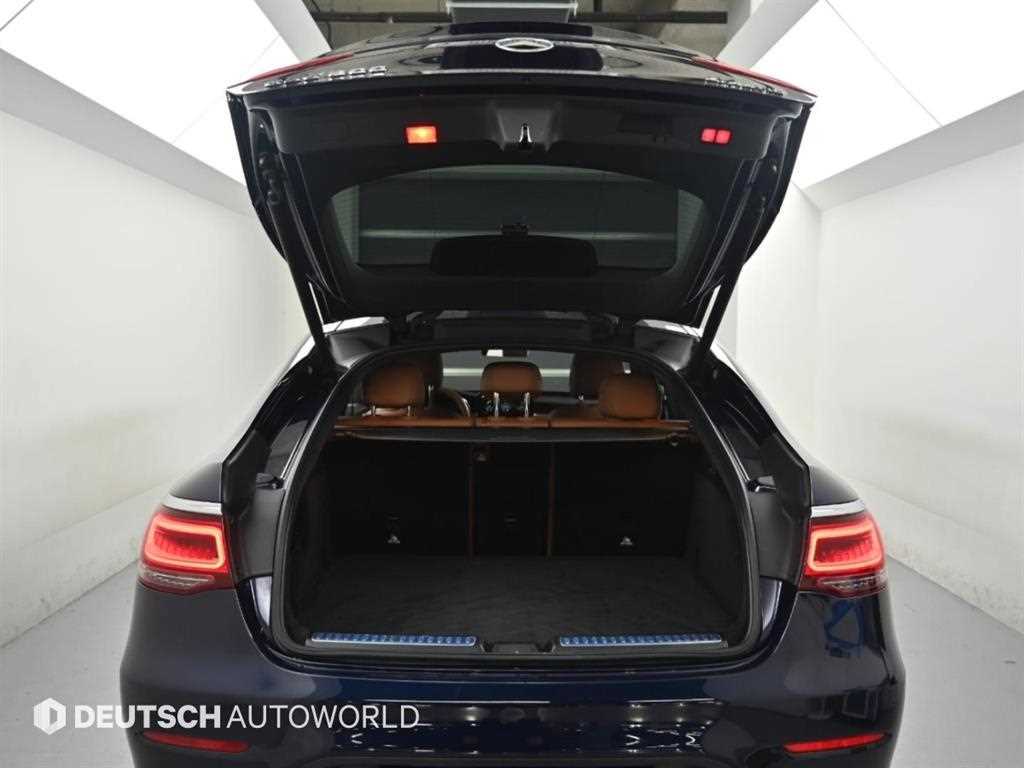 Mercedes-Benz GLC-Class — photo 19