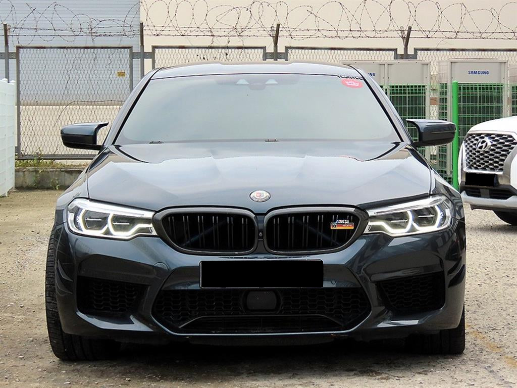BMW M5 — photo 01