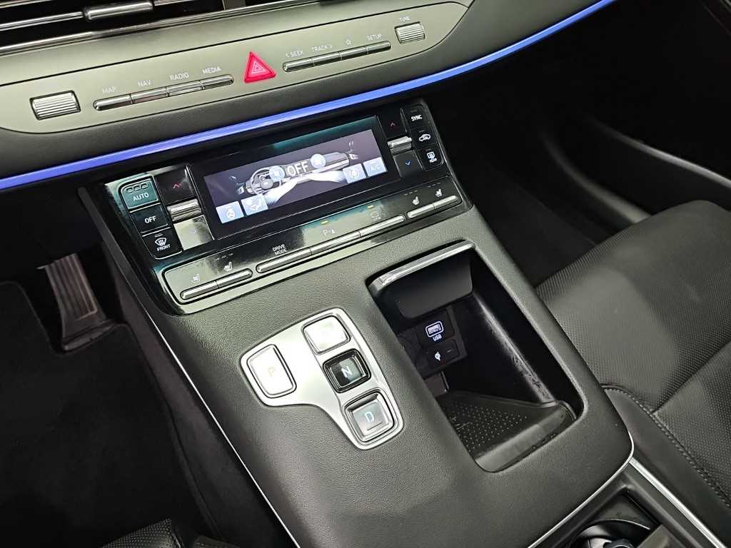 Hyundai Grandeur — photo 08