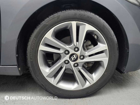 Hyundai Avante — photo 06