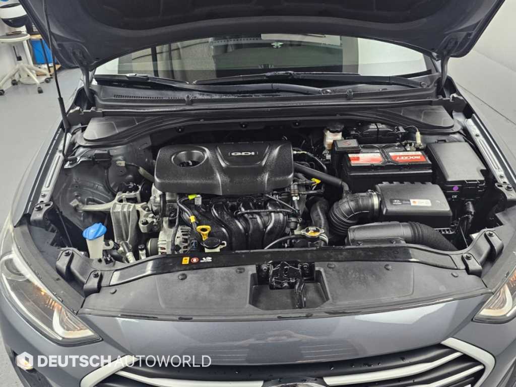 Hyundai Avante — photo 07