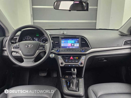Hyundai Avante — photo 08