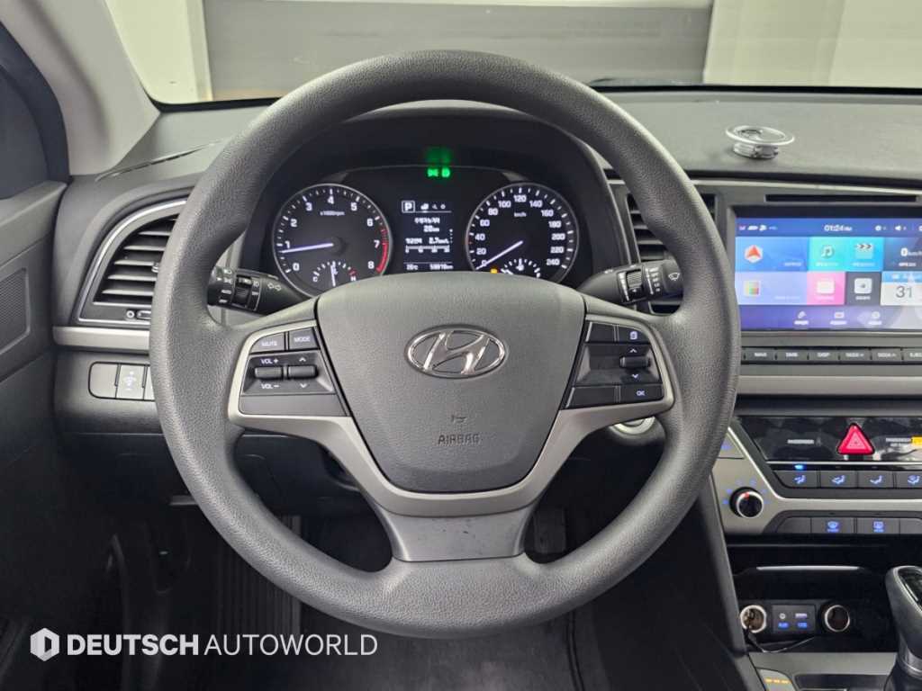 Hyundai Avante — photo 14