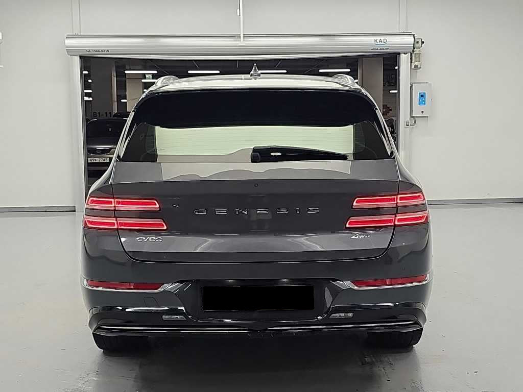 Genesis GV80 — photo 03