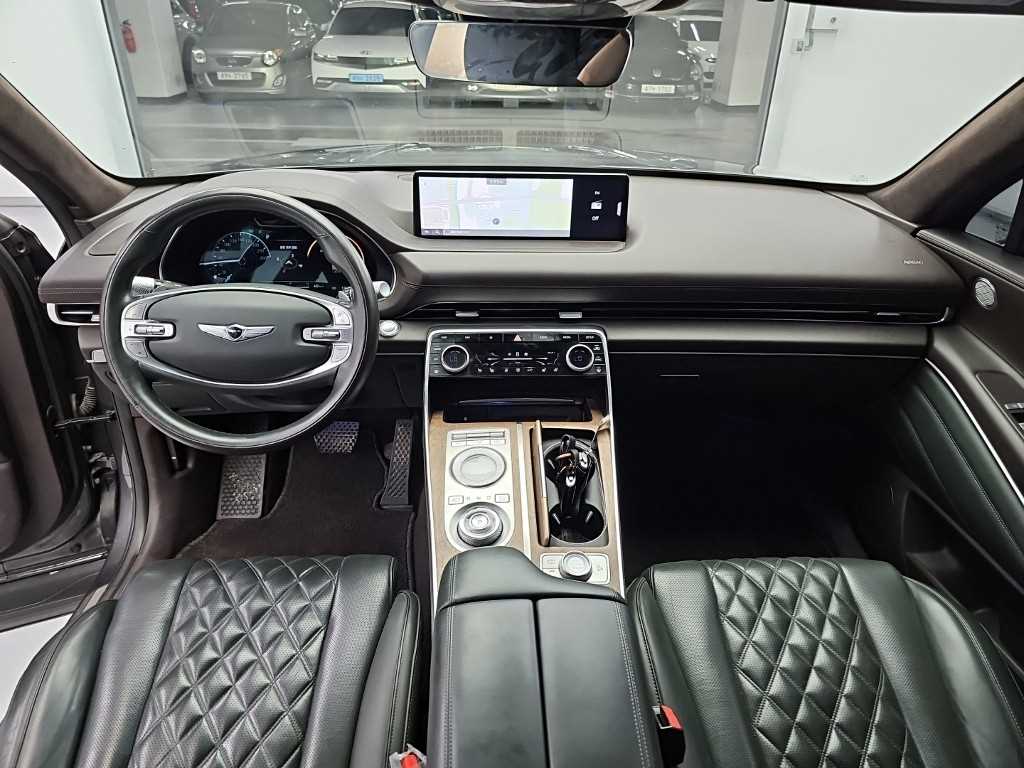 Genesis GV80 — photo 07