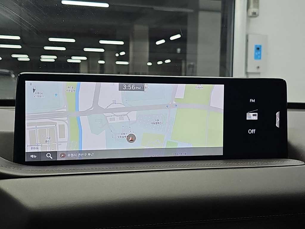 Genesis GV80 — photo 14