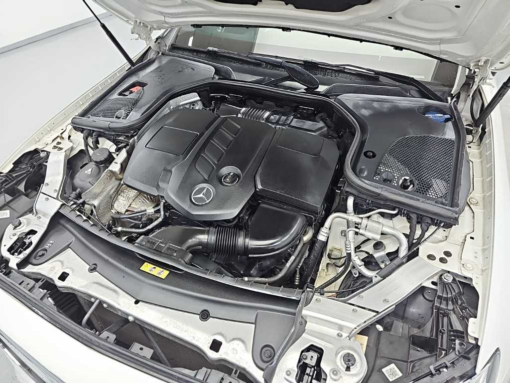 Mercedes-Benz E-Class — photo 05