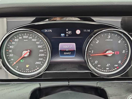 Mercedes-Benz E-Class — photo 06