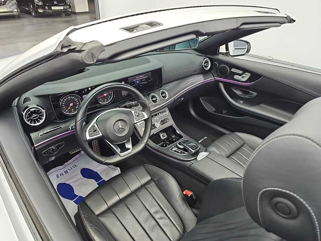 Mercedes-Benz E-Class — photo 07