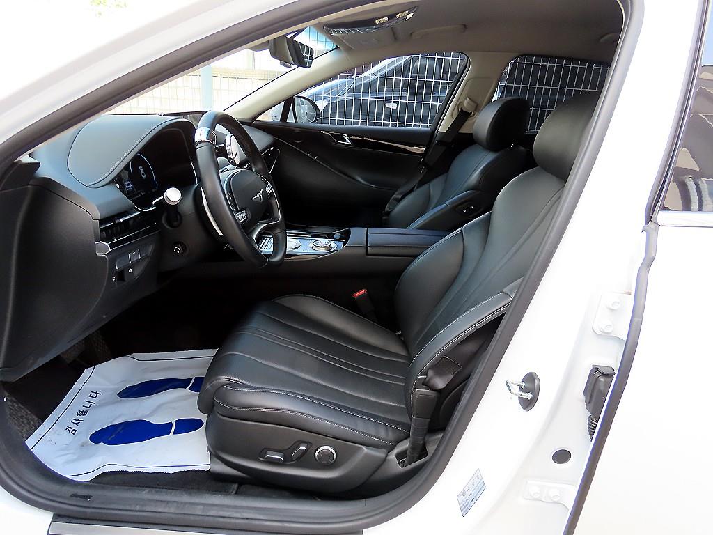 Genesis G80 — photo 05