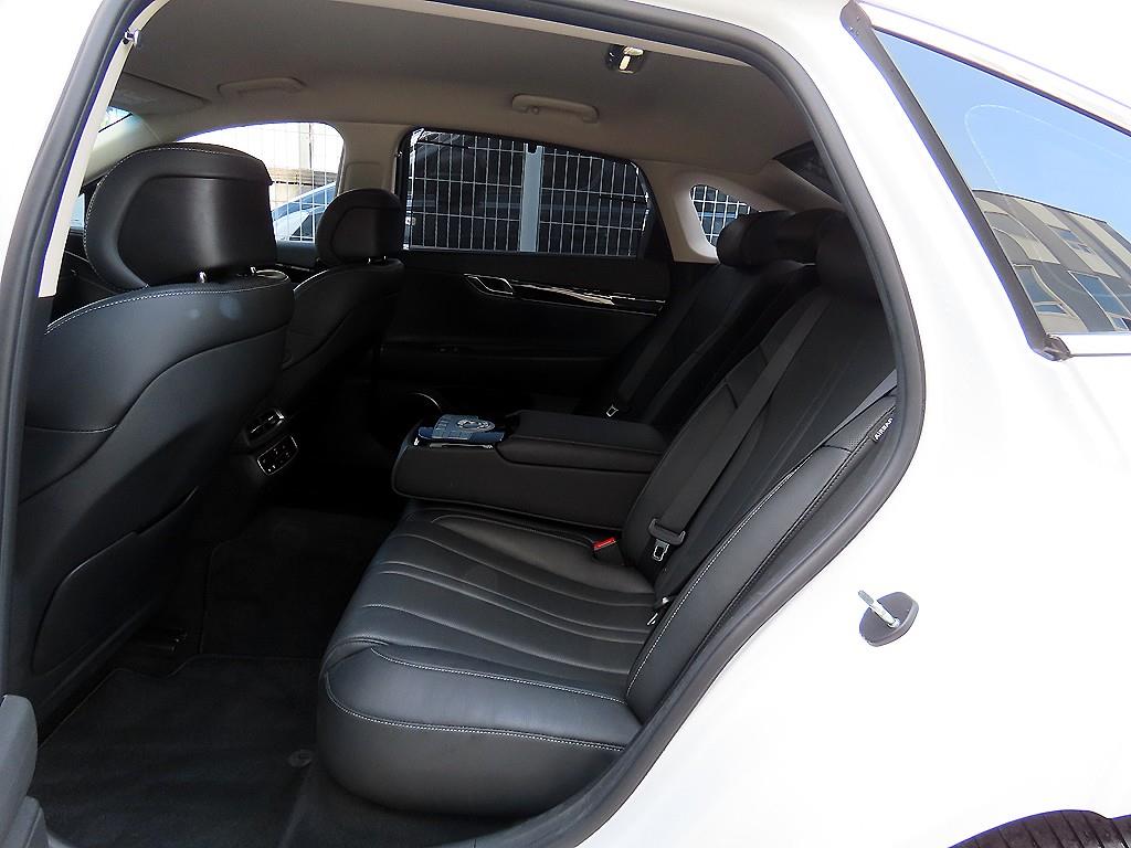 Genesis G80 — photo 06